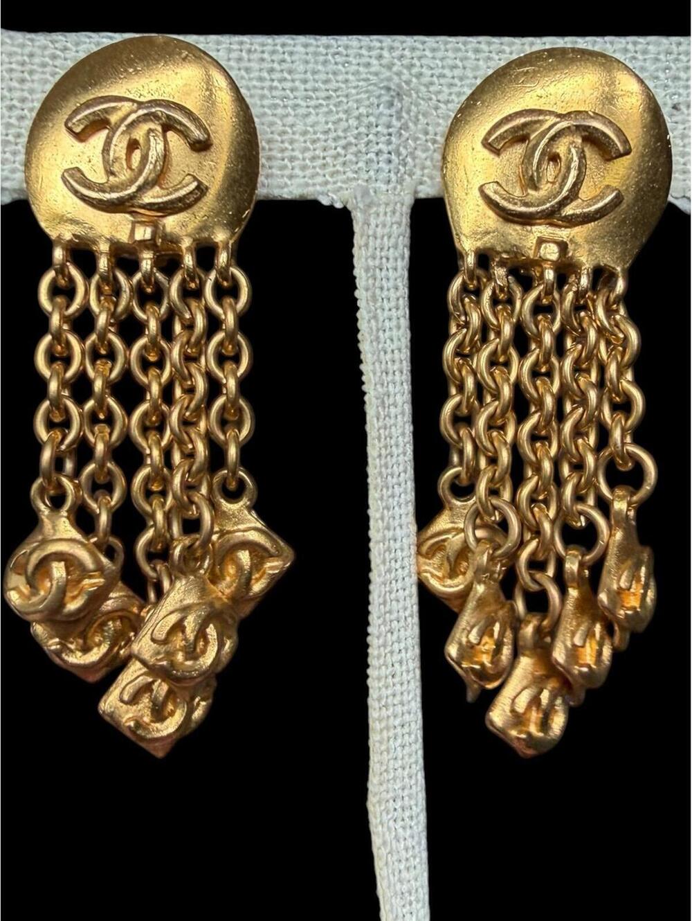 vintage Chanel 96P gold-tone fringe dangle clip-on earrings
